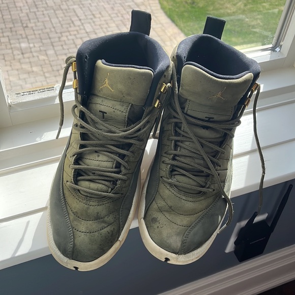 Jordan 12 green, green and black. Medium condition. Still good. - Picture 2 of 2
